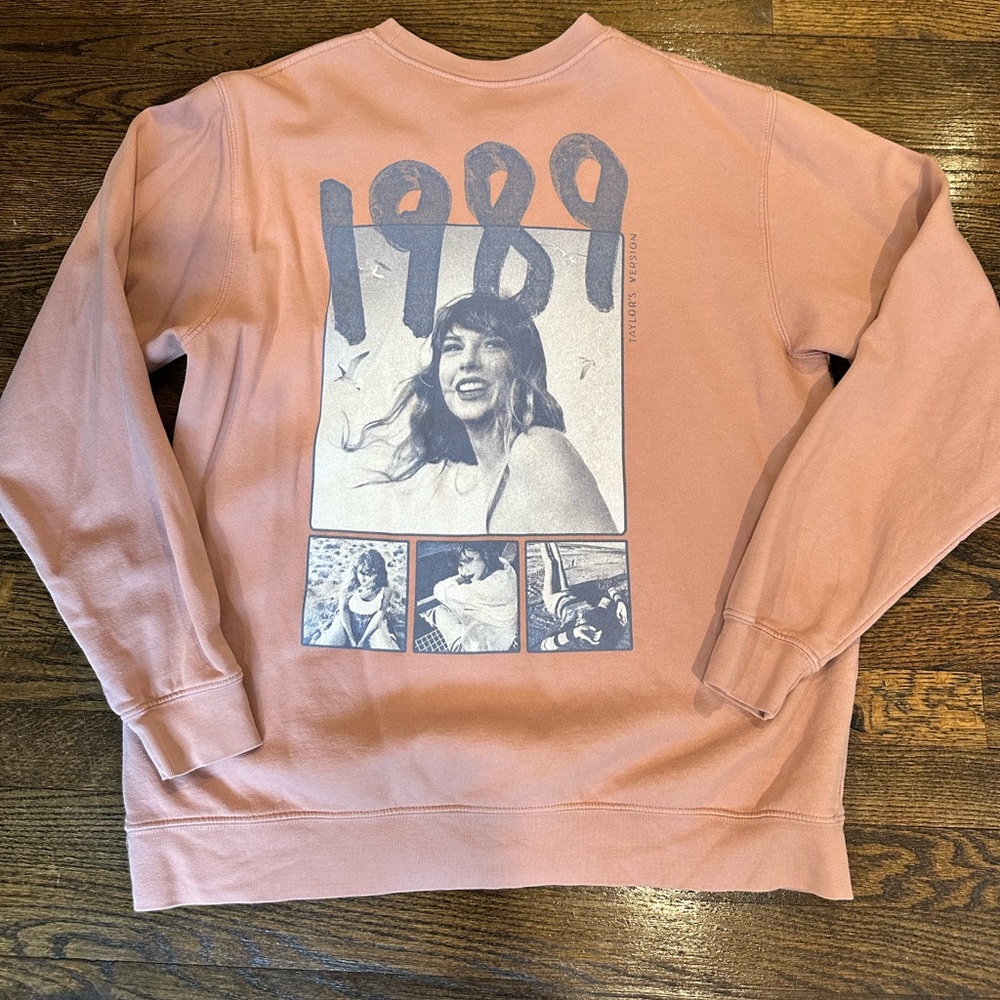 Taylor Swift official 1989 Pink Crewneck, Size XL